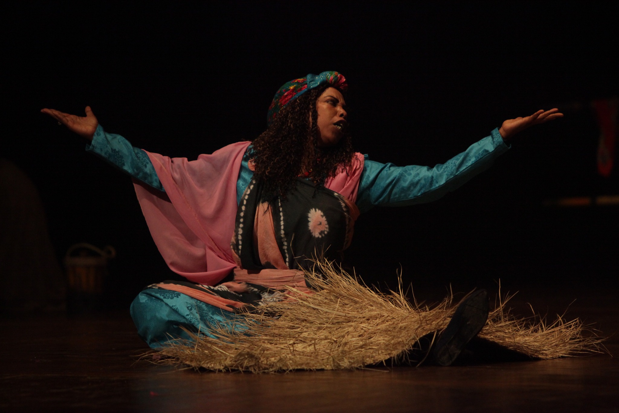 "Al-Jathoom" within the competition of the National Festival of Professional Theater - Al-Hiwar Algeria