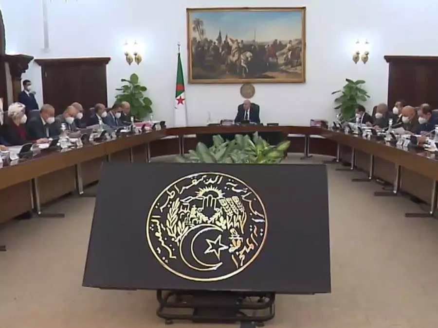 President Tebboune chairs a meeting of the Council of Ministers - Al-Hiwar Al-Jazairia