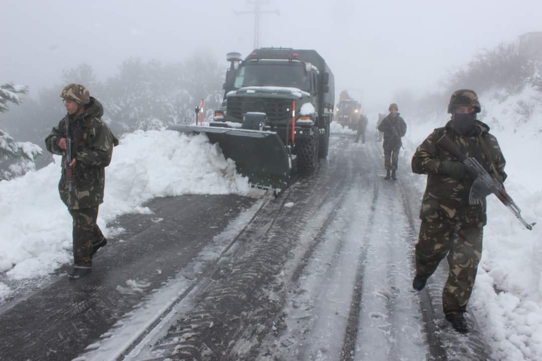 Roads cut off due to snow in these states - Al-Hiwar Algeria