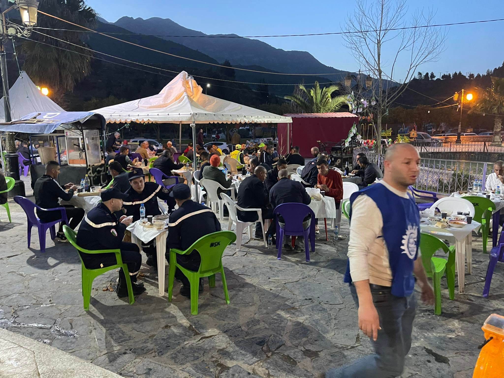 Al-Rahma Restaurants.. an embodiment of the values of solidarity and social solidarity during the holy month - Al-Hiwar Algeria