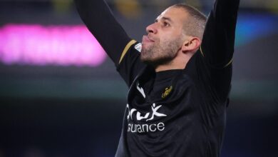 Algeria's top scorer refuses to surrender - Al-Hiwar Al-Jazaeryia