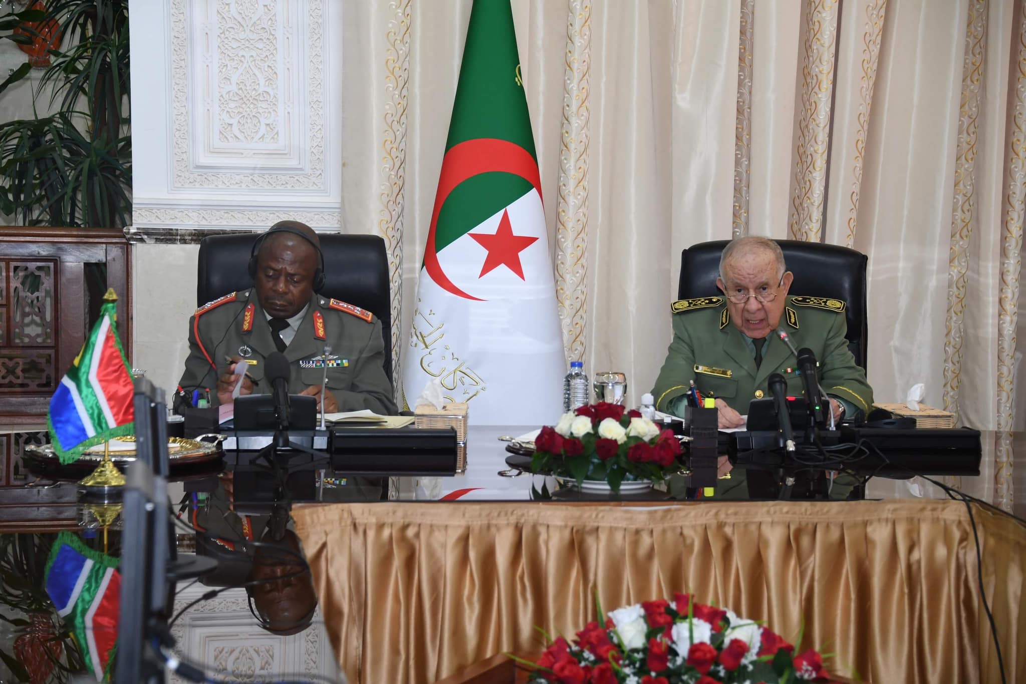 Lieutenant General Chanegriha receives the Commander of the National Defense Forces of South Africa - Al-Hiwar Algeria