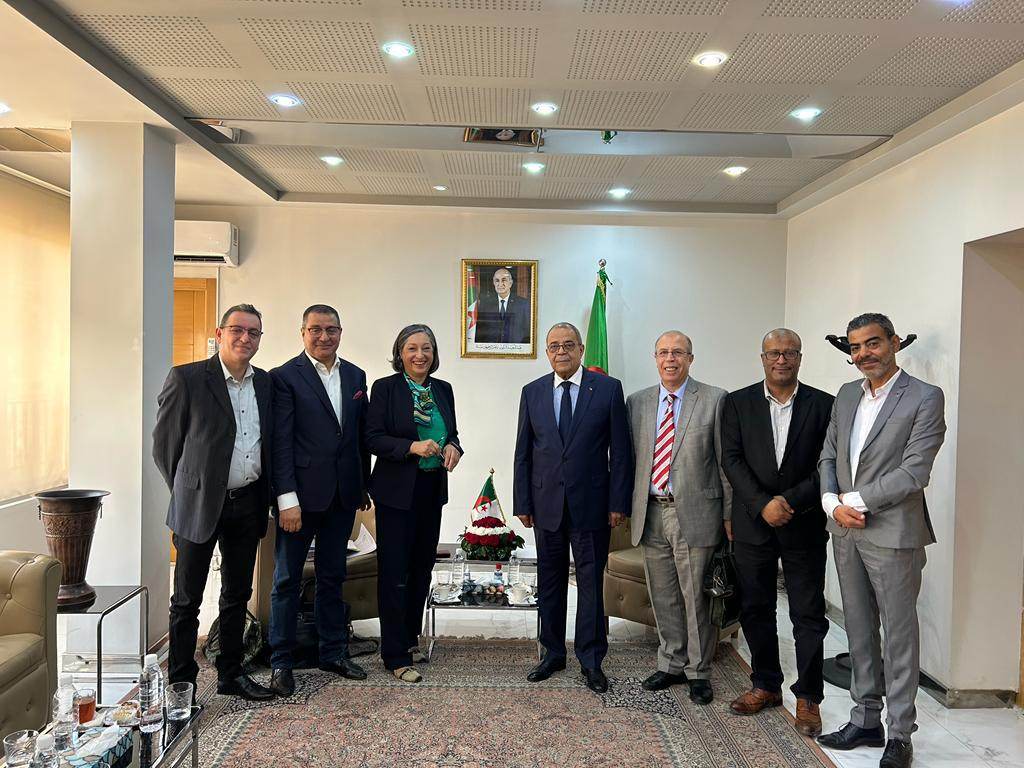 Aoun meets a delegation from the Algerian Confederation of Employers - The Algerian Dialogue