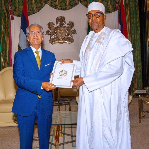 The President of Nigeria receives Mohamed Salem Ould Salek, the personal envoy of the Sahrawi President - Al-Hiwar Al-Jazairia