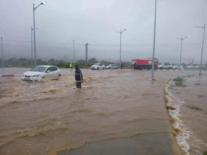 Al-Tarif.. The heavy rains delighted many and saddened those whose homes were flooded - Al-Hiwar Al-Jazaeryia