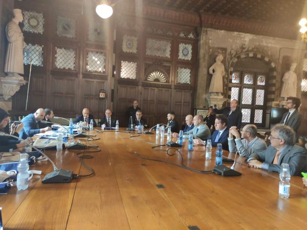 Algeria's ambassador to Italy stands on the latest frills for cruises between Genoa and the Algerian ports - Al-Hiwar Al-Jazaeryia