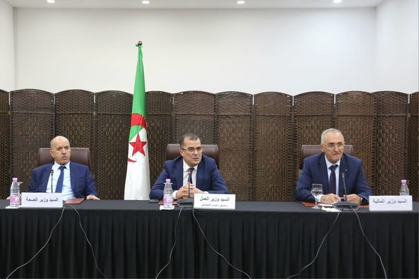 In pictures.. An evaluation meeting to reactivate the contract between social security and public health institutions - Al-Hiwar Algeria