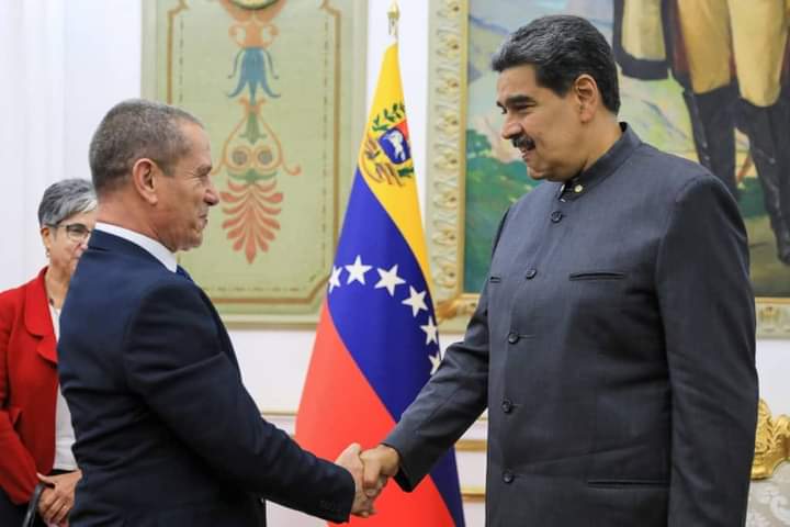 The Minister of Agriculture is received by the President of Venezuela - Al-Hiwar Al-Jazaery