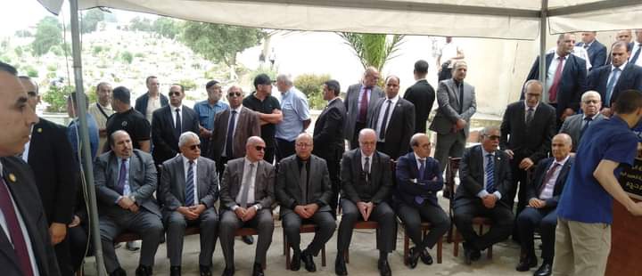 The Prime Minister heads the government staff at the funeral of Sheikh Ait Eljat - Al-Hiwar Al-Jazaeryia