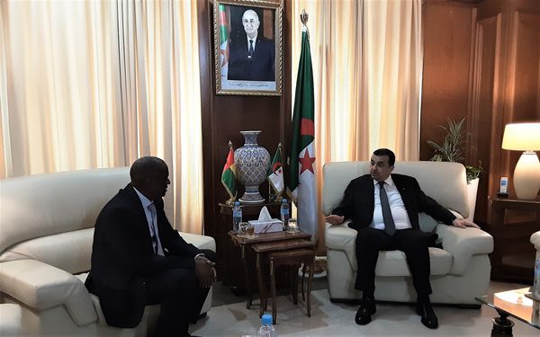 Arkab receives Guinea-Bissau's ambassador to Algeria - Al-Hiwar Al-Jazaeryia
