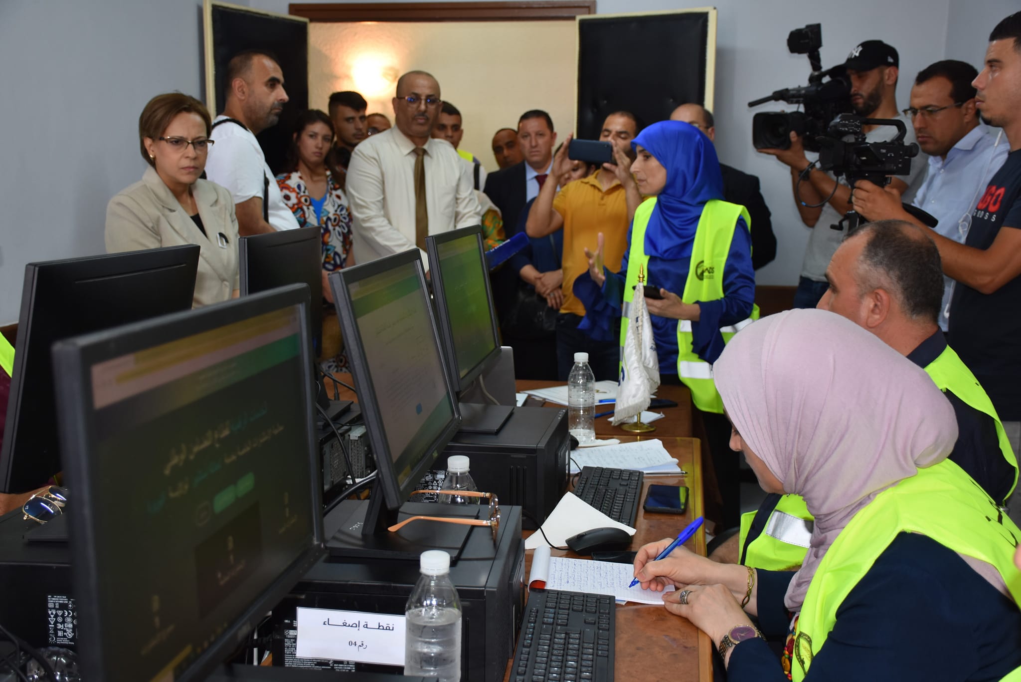 The Minister of Solidarity inspects the Central Crisis Cell to follow up on the developments of the fires - Al-Hiwar Algeria