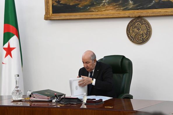 The President of the Republic makes appointments in the diplomatic and consular corps - Al-Hiwar Al-Jazairia