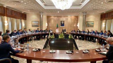 The government meeting is examining the preliminary draft of the general policy statement