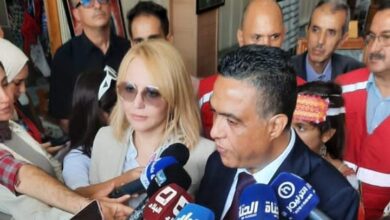 Handing over 15,000 aprons to orphaned and destitute children - Al-Hiwar Al-Jazairia