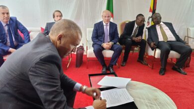 Zitouni supervises the opening of the Algerian products exhibition in the Ugandan capital, Kampala - Algerian Dialogue