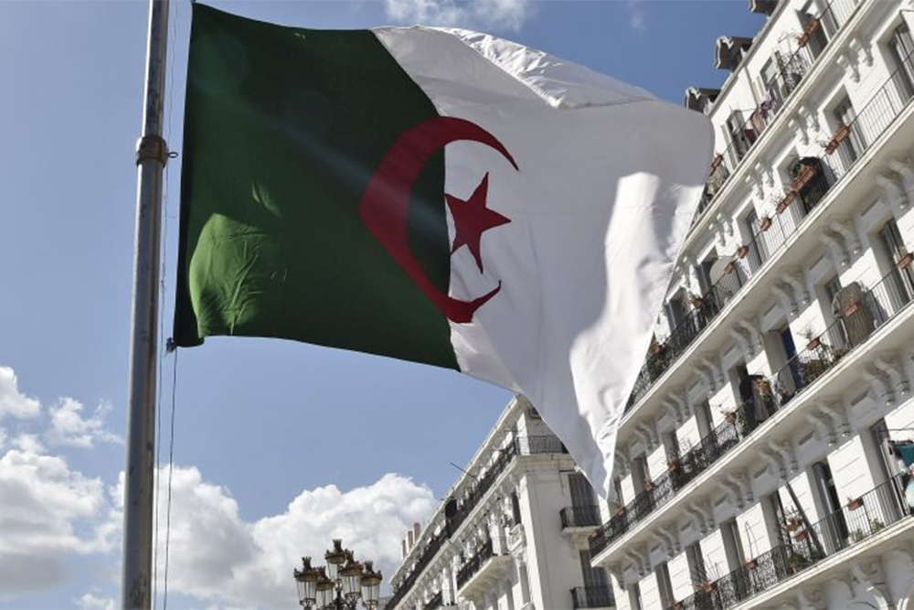 Algeria is the master of its own decisions and will not be subject to compromise in its positions