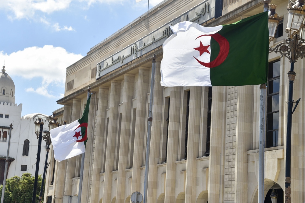 Parliament begins discussing the laws of the written and electronic press