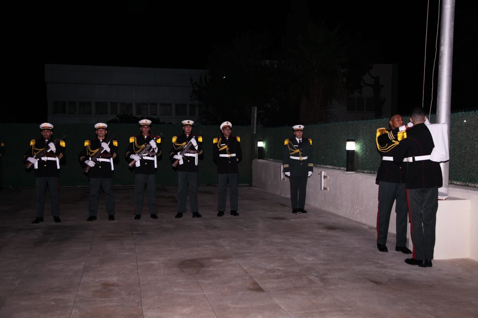 Raising the national flag at the shrine of the martyr on the occasion of the 69th anniversary of the outbreak of the liberation revolution - Algerian Dialogue