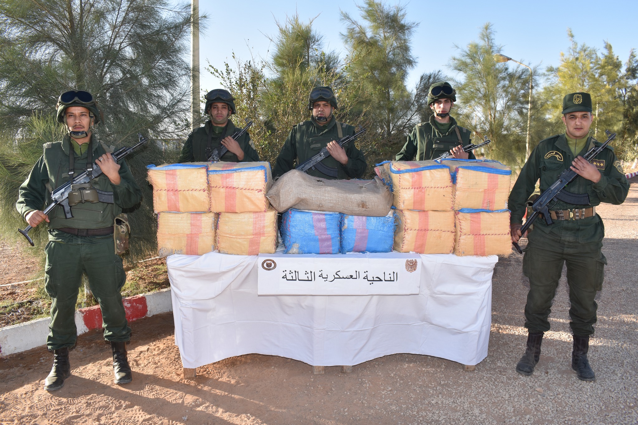 Toll: 12 members of support for terrorist groups were arrested and 13 quintals and 32 kg of Moroccan kif were seized - Algerian Dialogue