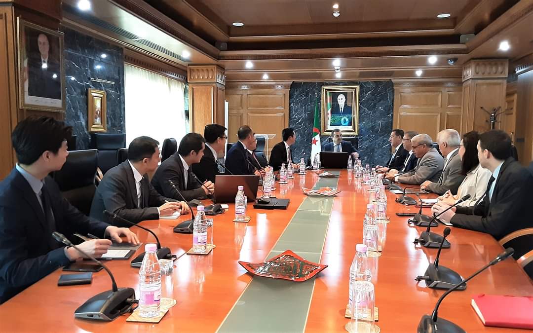 Arkab receives a delegation from the Chinese company Huawei - Algerian Dialogue