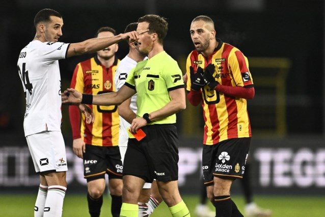 In the video: Slimani is expelled in a strange manner from his club - New Algeria