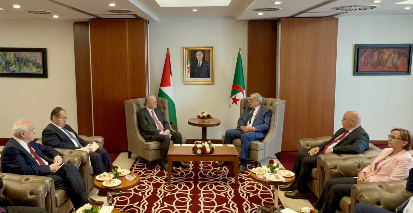 Al-Arbawi talks with the Palestinian Minister of Foreign Affairs and Expatriates - New Algeria