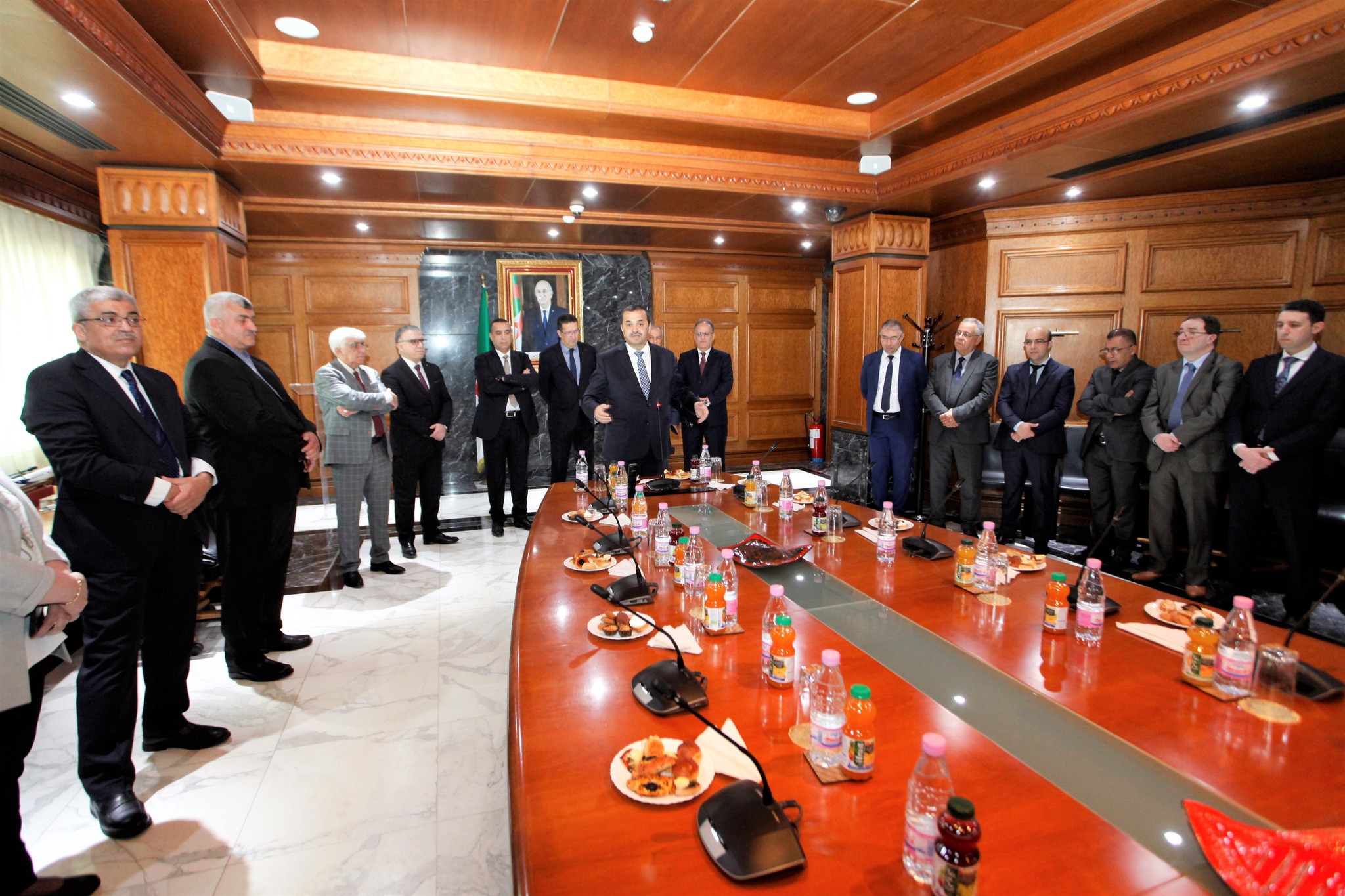 In pictures: Arkab supervises a reception on the occasion of Eid al-Fitr - Algerian Al-Hiwar