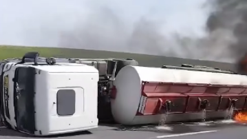 Naftal clarifies the fuel truck fire accident - New Algeria