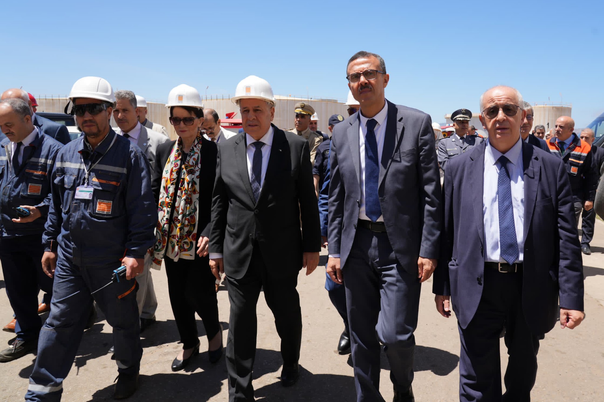 Hachishi supervises the complete restart of the Skikda refinery - Algerian Al-Hiwar