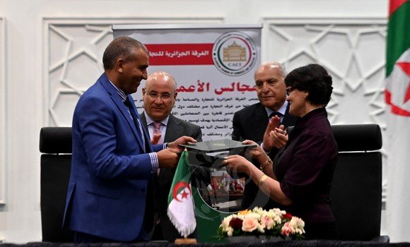 Signing of a cooperation agreement between the Diplomatic Institute for International Relations and the Algerian Chamber of Commerce and Industry - Algerian Dialogue