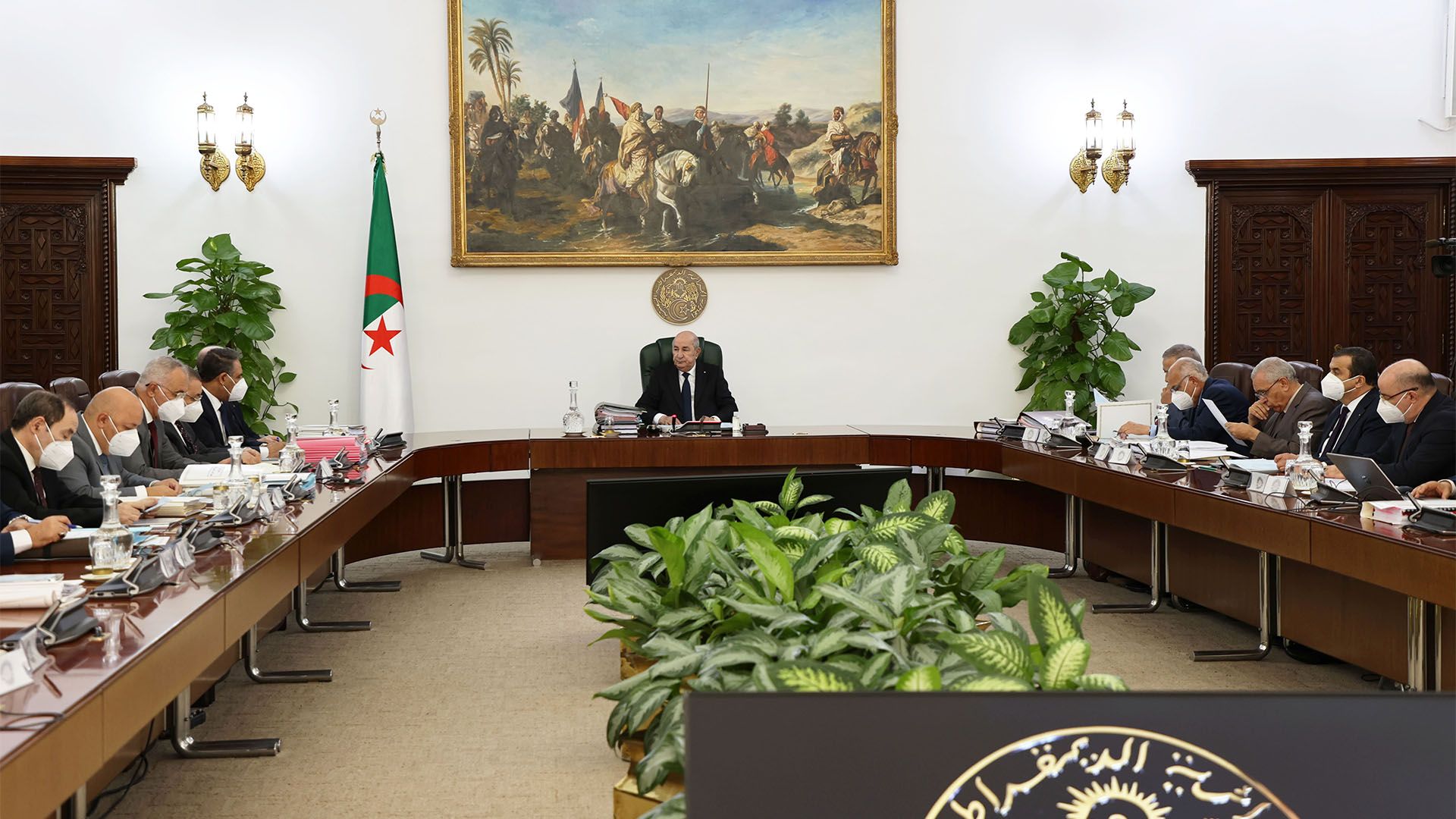 The President of the Republic: Emerging enterprises must benefit from public projects - New Algeria