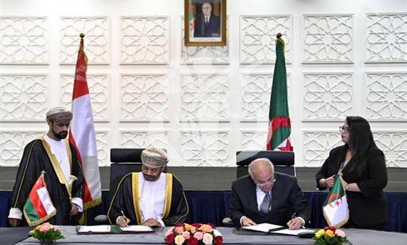 The eighth session of the Algerian-Omani Joint Committee... Signing several legal texts - Algerian Dialogue
