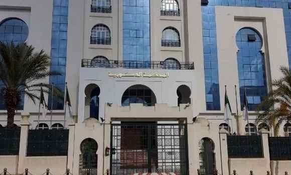 A citizen challenges lawyers - New Algeria