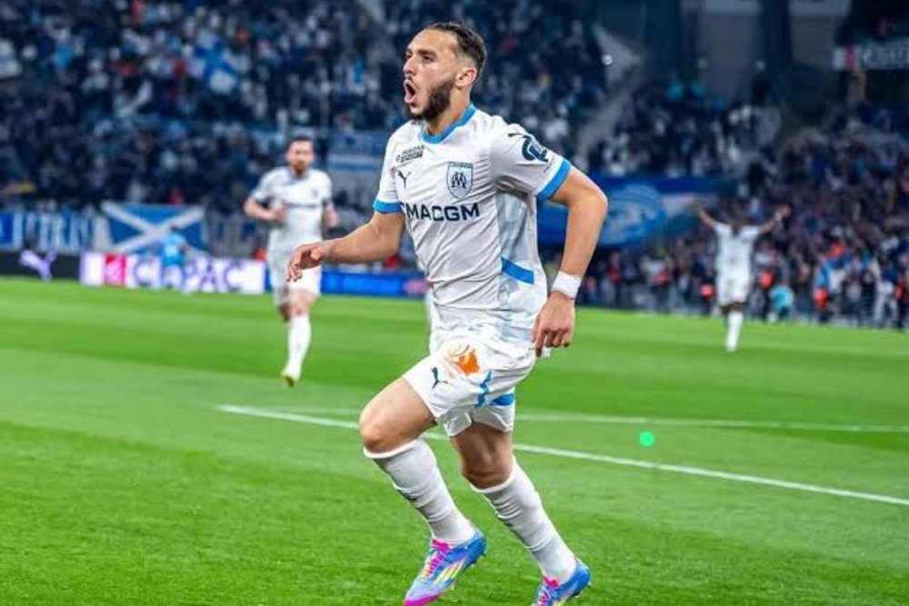 French hatred moves to football by excluding an Algerian star!