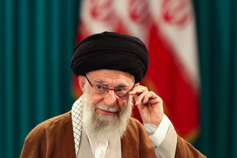 Khamenei: The Iranian people do not give up and any military intervention from the Americans will undoubtedly cause irreparable damage