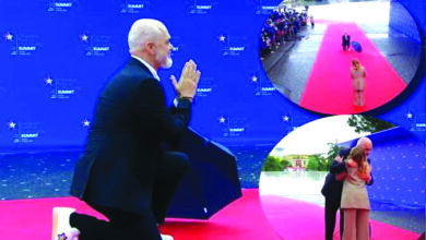 Rama kneeling to Meloni again .. a snapshot that ignites the interaction in Rome