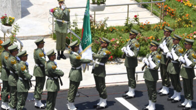 The Algerian army ... a defensive doctrine and a holy link with the people