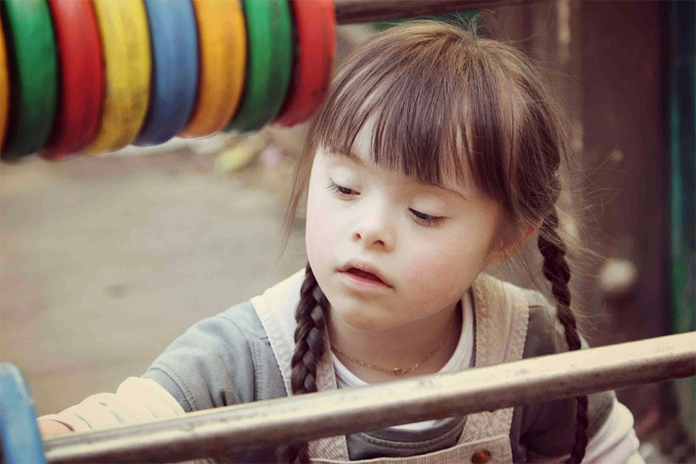 Algeria seeks to enhance the social protection system for fragile groups