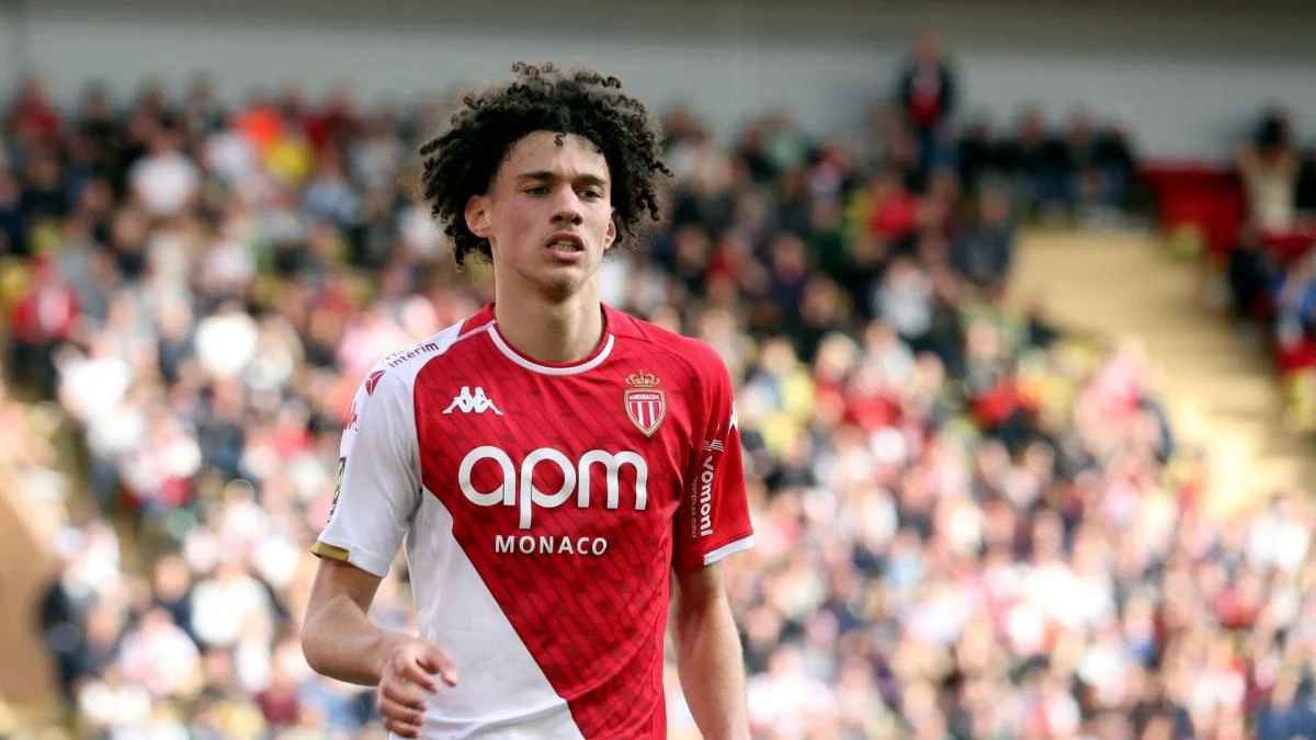 Aklush explains the reasons for his choice of play for France instead of Algeria - Algerian dialogue