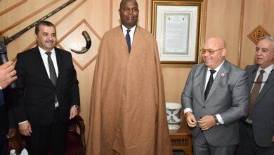 Mozambique President signs the golden record of the National Museum of Mujahid - Algerian Dialogue