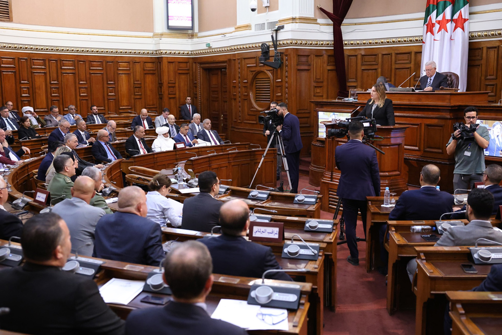 The National Assembly approves two laws related to military decorations