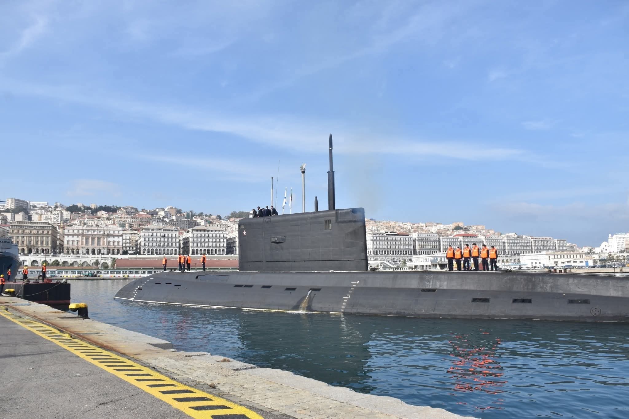 A Russian detachment anchors in the port of Algiers - New Algiers