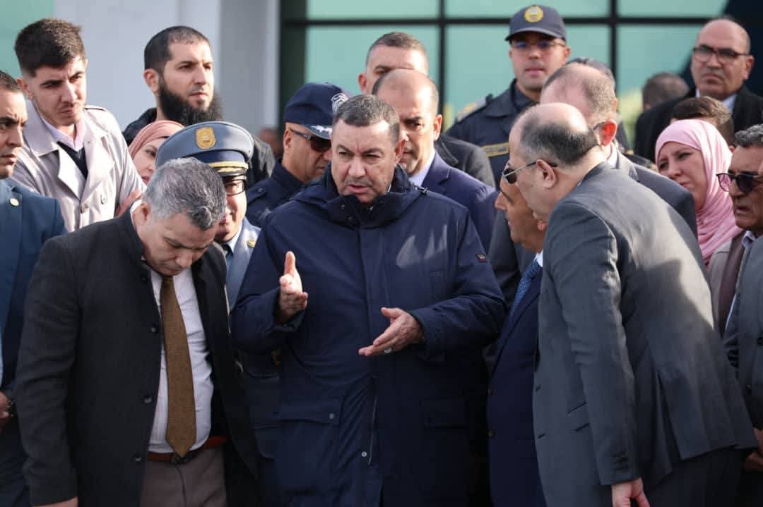 In a surprise visit to the port of Algiers: Saioud gives strict instructions to speed up the movement of containers - New Algeria