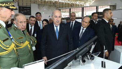 President Tebboune visits the pavilion of the Ministry of National Defense - New Algeria