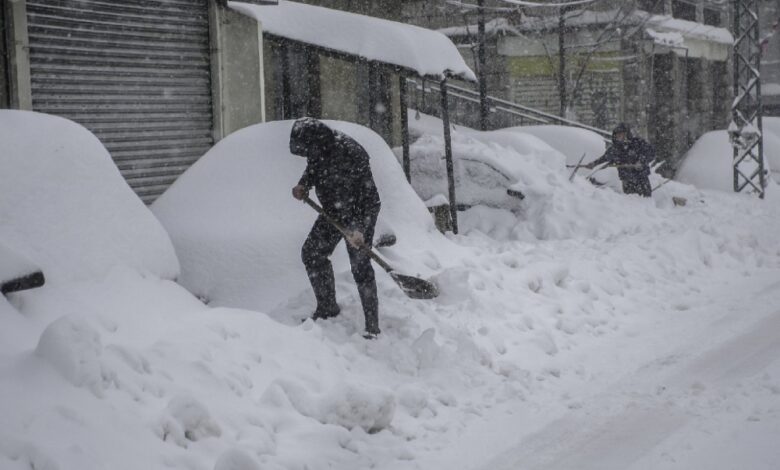 Snow closes several national and state roads