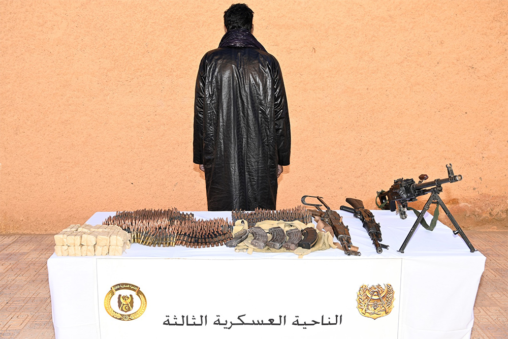 The army strongly confronts the remnants of terrorism and drug traffickers