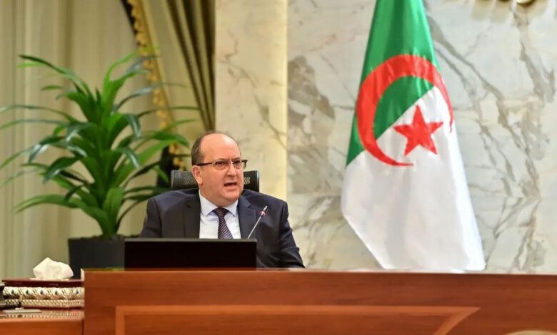 Saifi Gharib: The technical amendment to the constitution enhances harmony between the constitutional and legislative texts without prejudice to the constants - Algerian Al-Hiwar newspaper