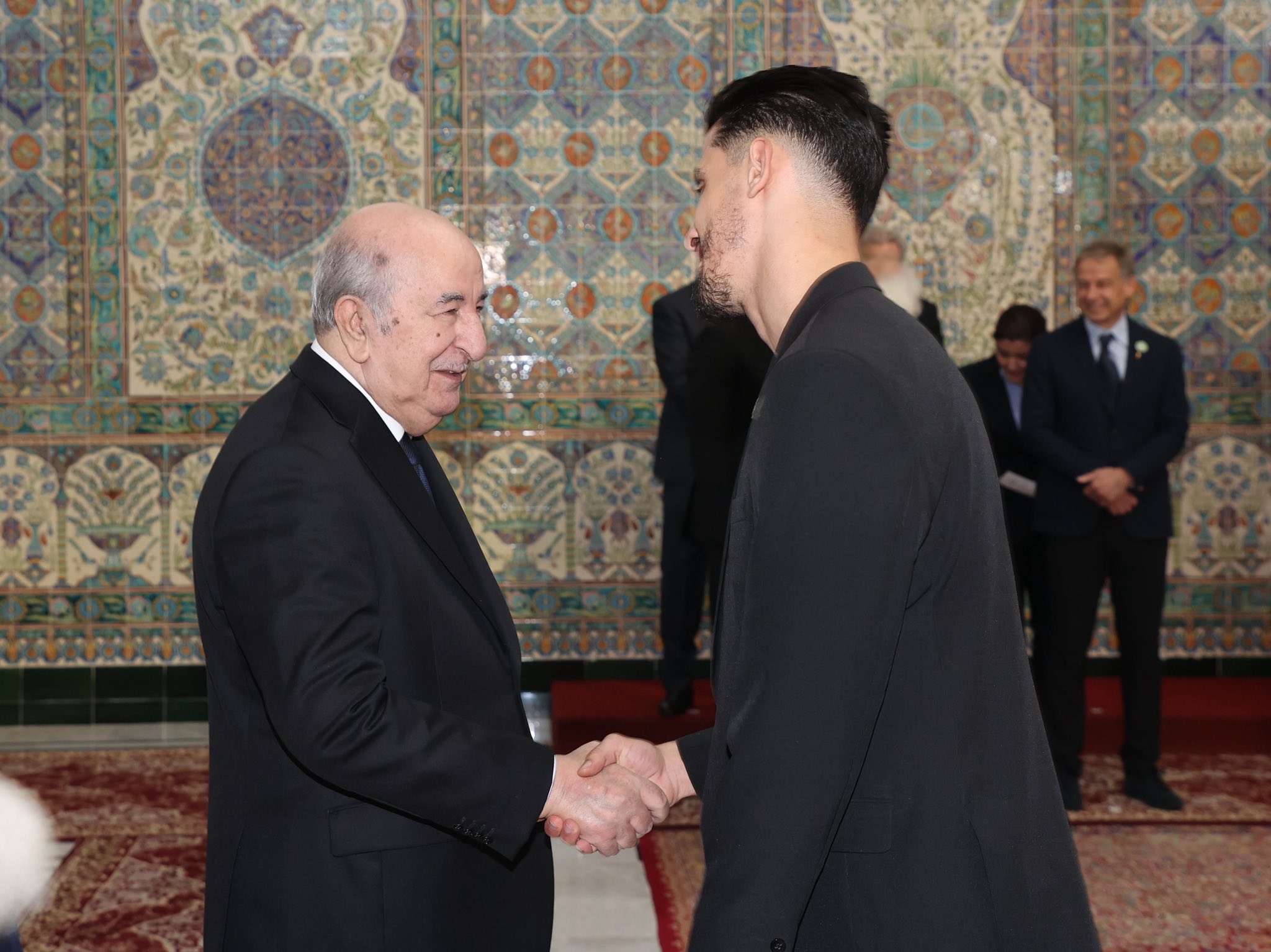 No image description available.