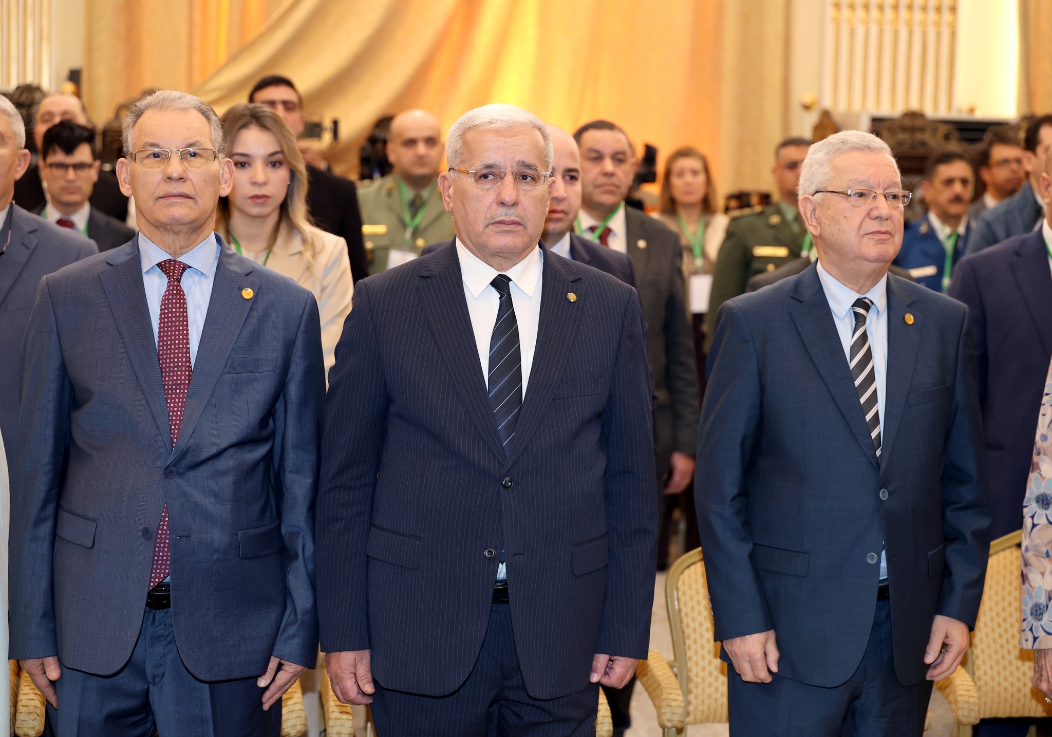 It could be a picture of the Oval Office