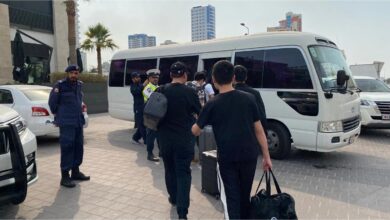 Bahrain begins evacuating citizens and residents from Juffair - video-